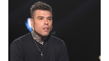 Fedez, il silenzio social continua: nessun post anche per il suo compleanno