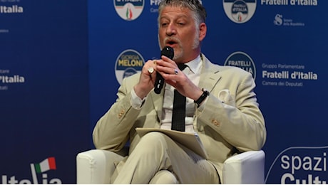 Giuli: “Addio intellettuali, a sinistra solo i comici”. L’affondo contro Germano