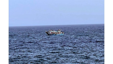 Migranti, naufragio a Lampedusa: 20 persone disperse, sette salvate