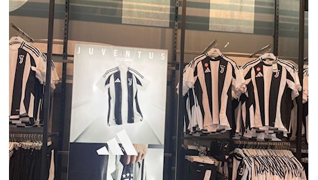 Juventus, la nuova maglia: ottima affluenza allo Store, ecco le maglie più richieste