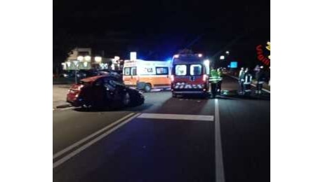 Tragico schianto nella notte a Soliera, morta una 35enne.