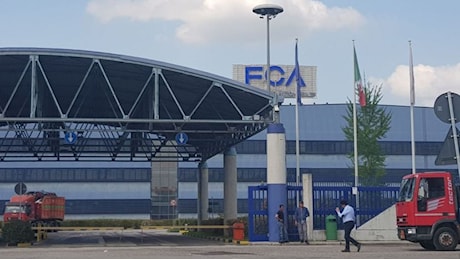 Stellantis, Fiom: «1000 esuberi e disimpegno inesorabile dall’Italia»