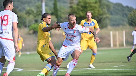 Il Bari batte il Frosinone 4-3 nella prima amichevole con una squadra di serie B. Lasagna si presenta con due gol