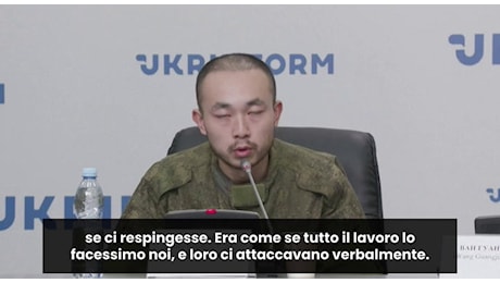 Due cittadini cinesi catturati in Ucraina parlano in conferenza stampa a Kiev