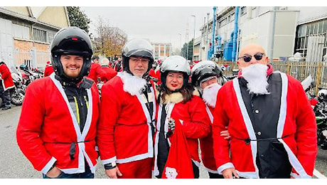 Raduno dei Babbi Natale: una festa di solidarietà e sorrisi per il Regina Margherita