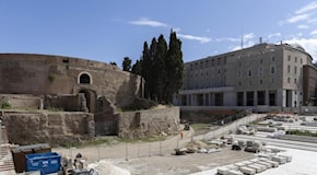 Roma, i lavori a piazza Augusto Imperatore. Ritrovato il muro di un recinto dove forse fu cremato l'imperatore