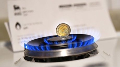 Gas ed elettricità, in arrivo rincari fino a 300 euro l’anno per famiglia