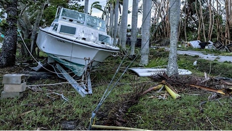 Tornado da brividi e onde record. L’uragano Milton devasta la Florida