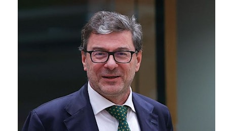 Giorgetti: raddoppiata la flat tax per i miliardari che vengono in Italia