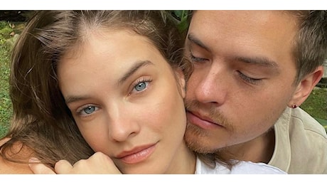 Il tifo di Dylan Sprouse per Barbara Palvin al Victoria's Secret Show