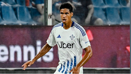 Serie A, Como 1907: ora è ufficiale. Raphaël Varane da l'addio al calcio E' stato un lungo viaggio belllssimo