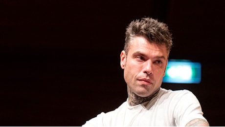 Fedez, le parole dopo il ricovero: Una nottata intensa, spero possiamo rivederci presto