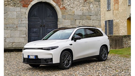 Leapmotor C10 REEV al Salone di Bruxelles. Arriva il SUV con range extender