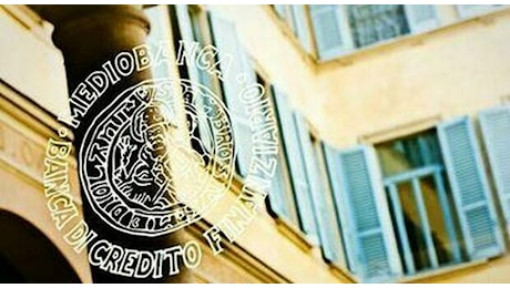 Mediobanca va avanti sul piano