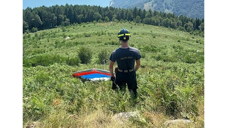 Schianto in deltaplano al decollo: morto un uomo di sessant'anni