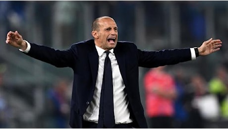 Momento di relax per Allegri: l'ex allenatore della Juventus gioca nel Gabbione