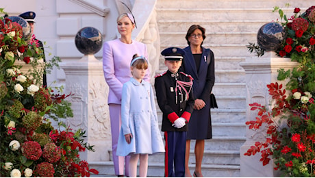 Charlene di Monaco, il lilla è royal alla Festa nazionale