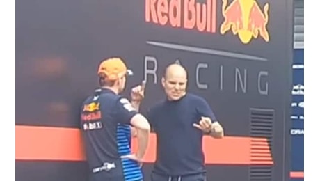 F1, l'accesa discussione in Red Bull tra Verstappen e Lambiase. Video