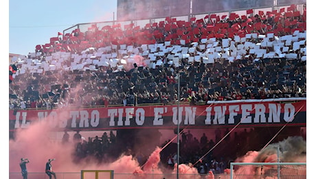 Morti tre tifosi del Foggia: incidente stradale al ritorno da Potenza, due erano minorenni|Altri campionati Italia