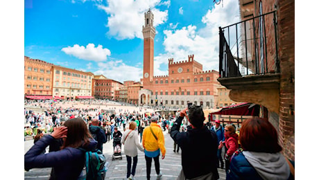 Turismo in Toscana, 2024 in crescita, ma calano le prenotazioni per fine anno