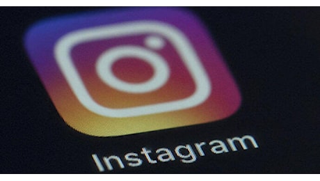 Instagram, cambiano le storie in evidenza