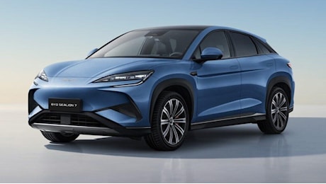 BYD al Salone di Parigi 2024: debutto per l’inedito SUV Sealion 7