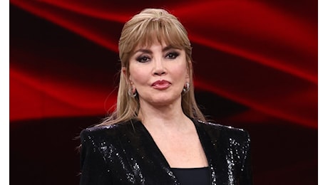 Milly Carlucci co-conduttrice a Sanremo 2025, l'idea di Carlo Conti dopo il capolavoro a Ballando. Il retroscena