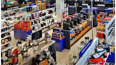 Catena di negozi di elettrodomestici licenzia più di 200 lavoratori nel Lazio