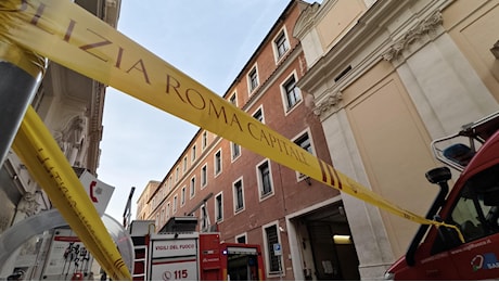 Cade ascensore in un palazzo nel centro di Roma: muore Peter Isiwele, l’ascensorista. Due feriti di cui uno molto grave