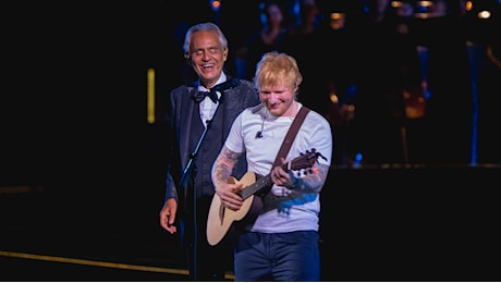 Andrea Bocelli e il concerto kolossal per i 30 anni di carriera con Ed Sheeran e Johnny Depp: il racconto