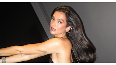 Dua Lipa e Zendaya super sexy a Cleveland per l’omaggio a Cher