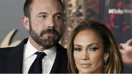 Jennifer Lopez rivuole i soldi spesi durante il matrimonio con il tirchio Ben Affleck. «Ha pagato sempre lei»