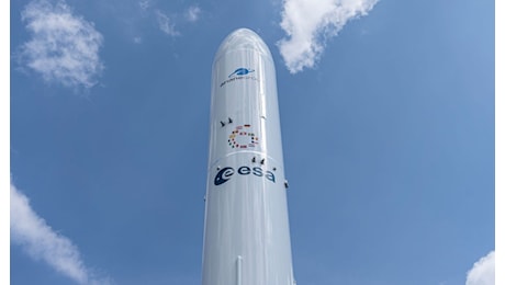 Decollato il nuovo razzo ESA: Ariane 6 rilancia l’Europa nello Spazio