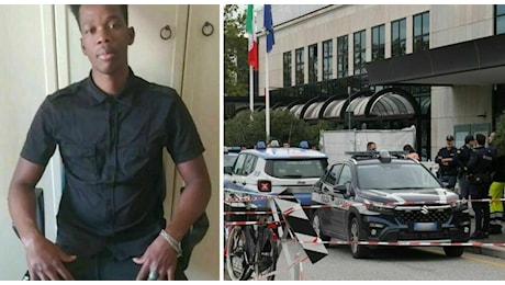 Moussa Diarra, il fratello accusa: «Non era drogato, non credo ai poliziotti». Il mistero delle telecamere: aveva o no un coltello?