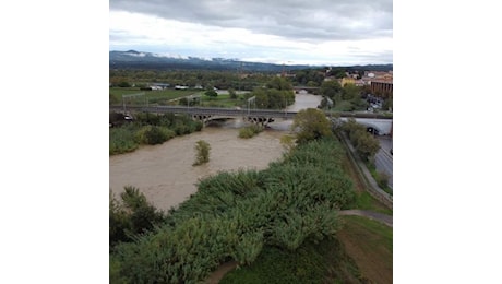 Fiume Cecina, la piena fa paura