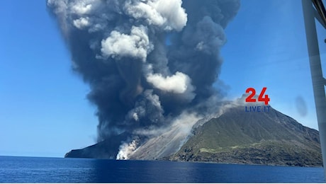 Nuova esplosione sullo Stromboli, consigliata la mascherina sull’isola: Oliveri, Furnari e Falcone segnalano l’allerta rossa