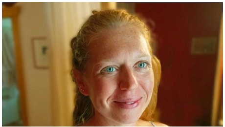 Donna di 39 anni morta al sesto mese di gravidanza, il sospetto del formaggio con latte crudo: sospesa l'autopsia