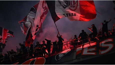 Inchiesta ultrà, la protesta della Curva Sud: tifosi in silenzio durante Milan-Udinese