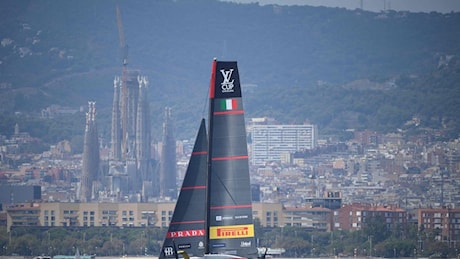 Luna Rossa batte American Magic alla Vuitton Cup e si mantiene in testa alla classifica a punteggio pieno