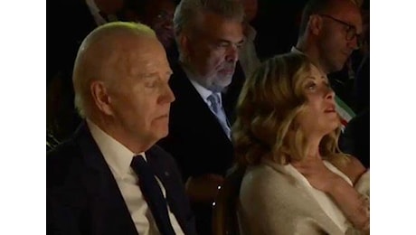 G7, Bocelli canta 'Nessun dorma': colpo di sonno per Biden - Video