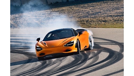 McLaren Artura Spider, anteprima nazionale a Torino 2024