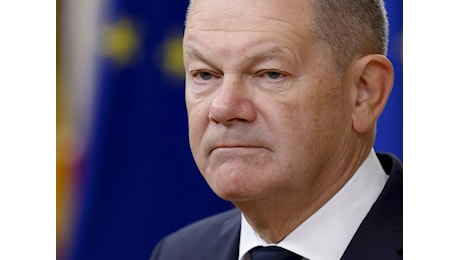 Germania al voto: tutti contro Scholz