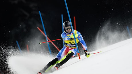 Live Sci alpino, slalom speciale di Madonna di Campiglio sulla 3Tre: la diretta. Atle Lie McGrath davanti a tutti, la seconda manche al via alle 20.45