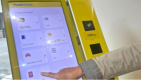 Lo Stato mette in vendita il 15% di Poste: l'acquisto di azioni in digitale (con l'app Postapay)