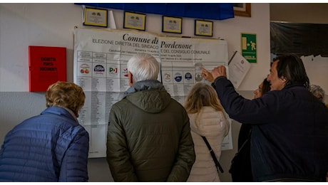 Elezioni, traditi dall'affluenza: vota una persona su due