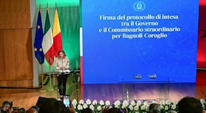 Giorgia Meloni a Bagnoli, firma con Manfredi il patto da 1,2 miliardi per la bonifica dell’area ex Italsider