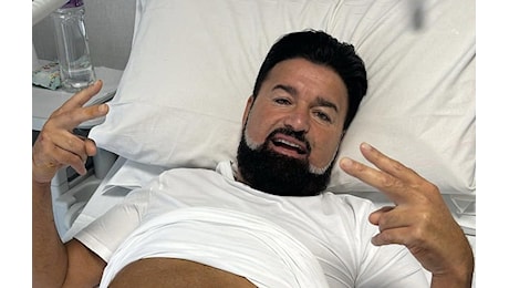 Peppe Di Napoli ringrazia i fan dall’ospedale: “Intervento riuscito, ora bisogna attendere”