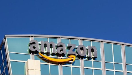 «Amazon, i corrieri diretti da un caporale digitale: dovevano consegnare fino a 190 pacchi al giorno» La convalida del sequestro da 121 milioni di euro per frode fiscale