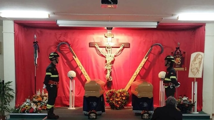 I due vigili del fuoco morti per annegamento: dopo le autopsie aperta la camera ardente. Oggi lutto cittadino - ChietiToday I due vigili del fuoco morti per annegamento: dopo le autopsie aperta la camera ardente. Oggi lutto cittadino - ChietiToday
