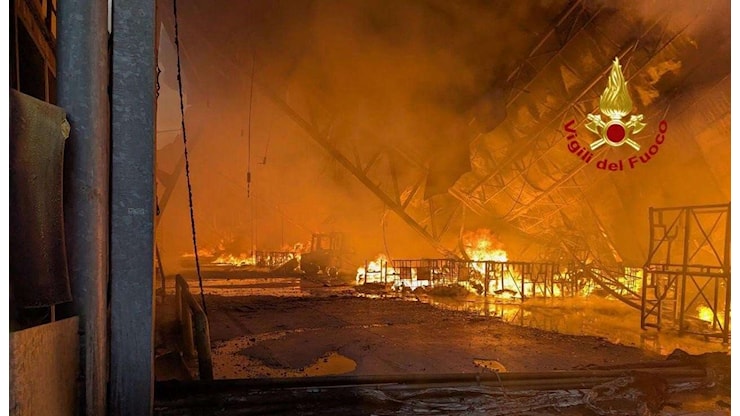 Umbertide, incendio alla Lucyplast, gravi danni - Il Giornale dell'Umbria – il giornale on line dell'Umbria